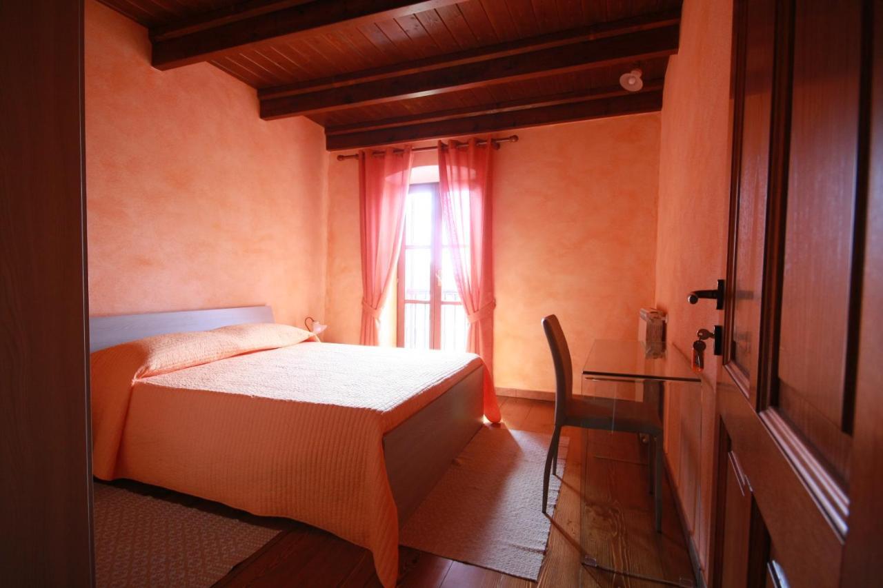 B&B Linu Ruiu Santu Lussurgiu Extérieur photo